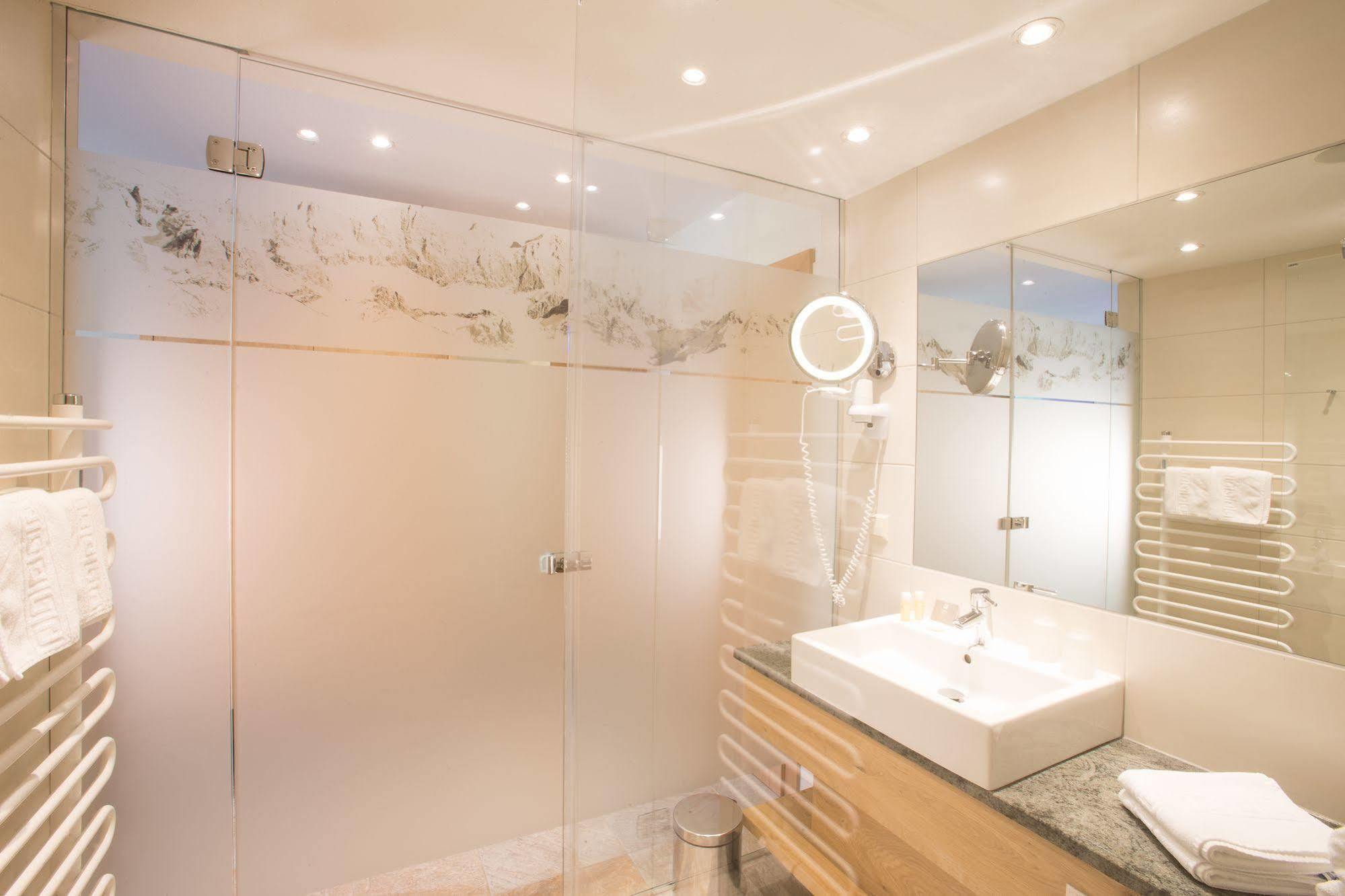 Hotel Schuetterhof 4*